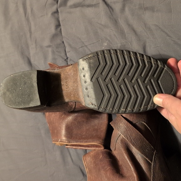 FRYE AND CO. Brown Leather Heeled Boots with Buckle - Picture 4 of 4